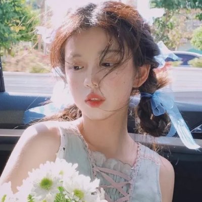 蒂拉和兰妮劫火车